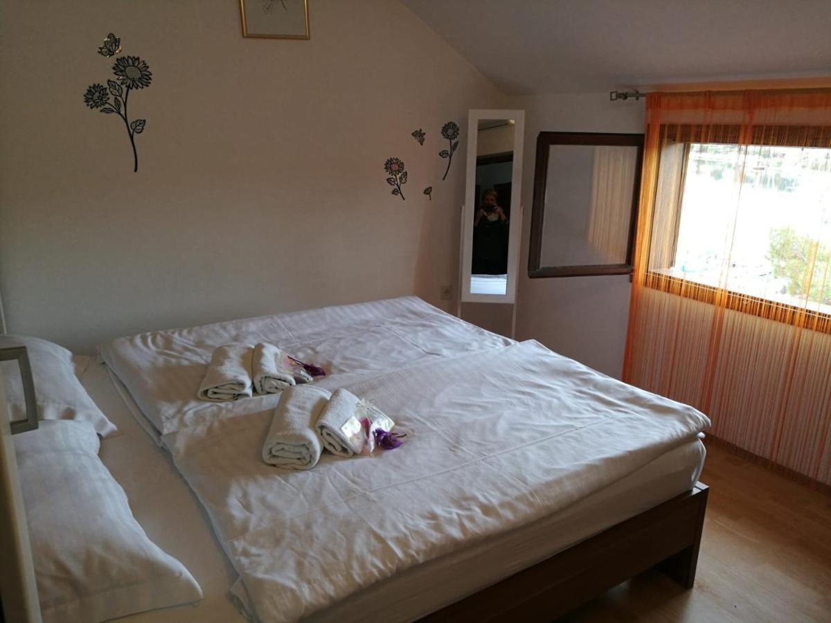 Ivanka Apartments Vrboska Extérieur photo
